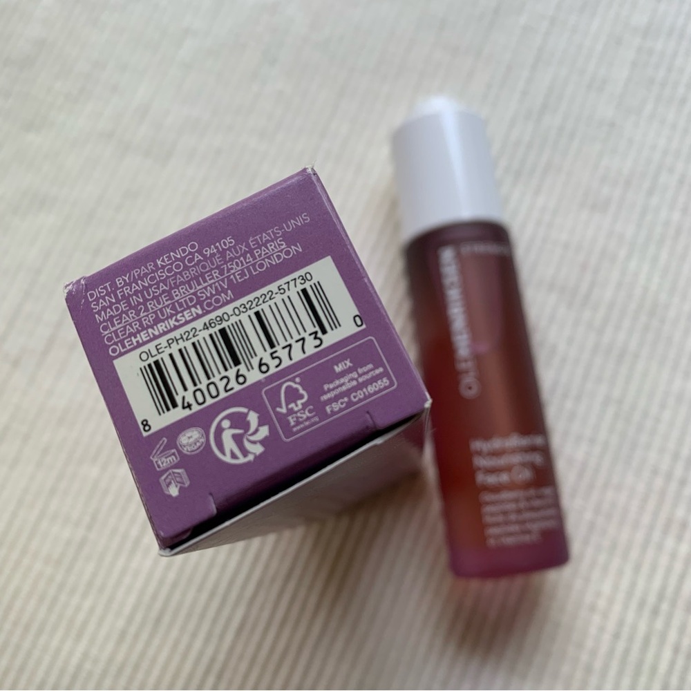 OLEHENRIKSEN  Hydrabarrier Nourishing Peptide Face Oil - Picture 10 of 11